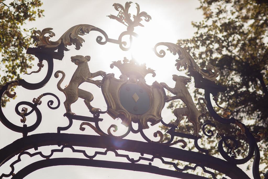 Chateau De Pierreclos Εξωτερικό φωτογραφία